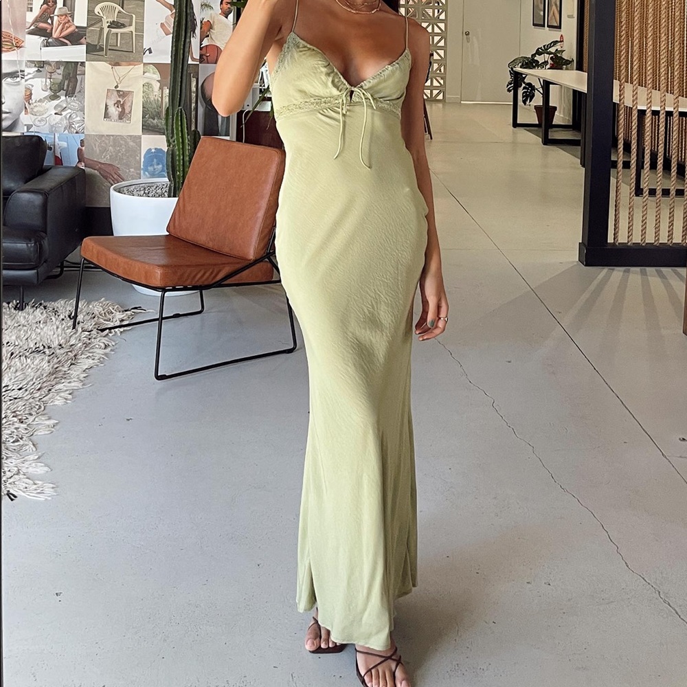 Princess Polly Emily Maxi dress in green, size 4